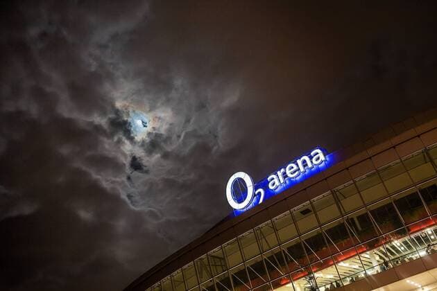 Prag 05.03.2015: Leichtathletik international - European Athletics Indoor Championships Praha 2015. Totale Außenansicht Aussenansicht O2-Arena bei Mondschein