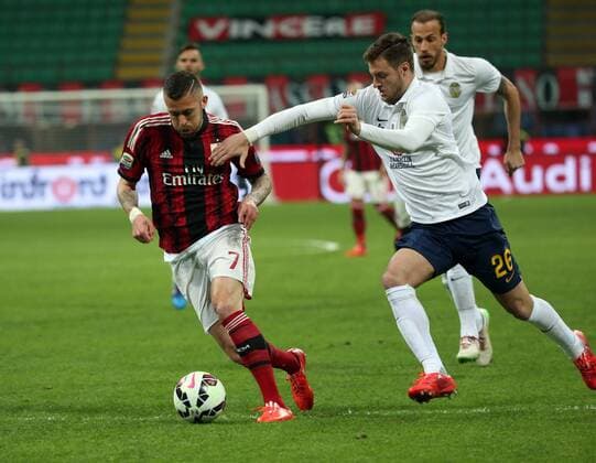 07.03.2015. San Siro stadium, Milan, Italy. Serie A football. AC Milan versus Hellas Verona. Menez against Sala xPaoloxNuccix  ActionPlus11603371