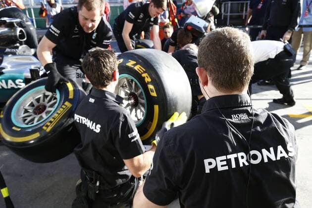 Motorsports: FIA Formula One World Championship WM Weltmeisterschaft 2015, Grand Prix of Australia, GER, Mercedes AMG Petronas Formula One Team), xHOCHxZWEIx