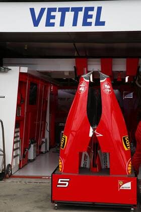 Motorsports: FIA Formula One World Championship WM Weltmeisterschaft 2015, Grand Prix of Australia, Sebastian Vettel (GER, Scuderia Ferrari), xHOCHxZWEIx