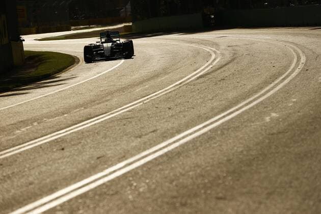 Motorsports: FIA Formula One World Championship WM Weltmeisterschaft 2015, Grand Prix of Australia, 44 Lewis Hamilton (GBR, Mercedes AMG Petronas Formula One Team), xHOCHxZWEIx