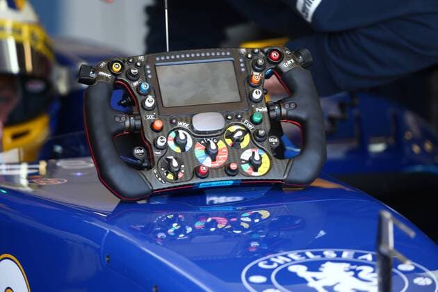 13.03.2015 - Free Practice 2, The Steering wheel of Marcus Ericsson (SUE) Sauber C34 Australian Grand Prix, Melbourne 2015 