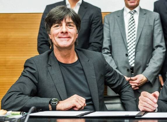 Vertragsunterzeichung Trainer DFB Bundestrainer Joachim Jogi LOEW Portrait, Porträt in Frankfurt, Deutschland am 13.03.2015