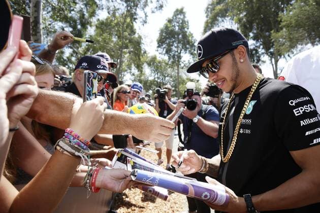 Motorsports: FIA Formula One World Championship WM Weltmeisterschaft 2015, Grand Prix of Australia, 44 Lewis Hamilton (GBR, Mercedes AMG Petronas Formula One Team), xHOCHxZWEIx