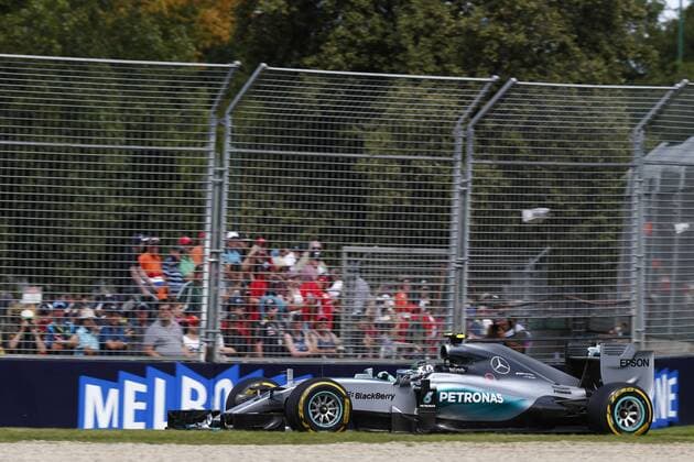 Motorsports: FIA Formula One World Championship WM Weltmeisterschaft 2015, Grand Prix of Australia, 6 Nico Rosberg (GER, Mercedes AMG Petronas Formula One Team), xHOCHxZWEIx