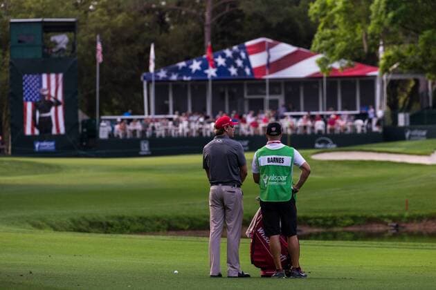 3 13 2015 - Palm Harbor FL, USA - Ricky Barnes and his caddy check out the pin placement on the 16th hole at the Innisbrook Resort (Copperhead) in Palm Harbor FL. DelMecum Cal Media PGA Golf Herren Golf 2015: Valspar Championship Round 2 MARCH 13 - ZUMAc04_