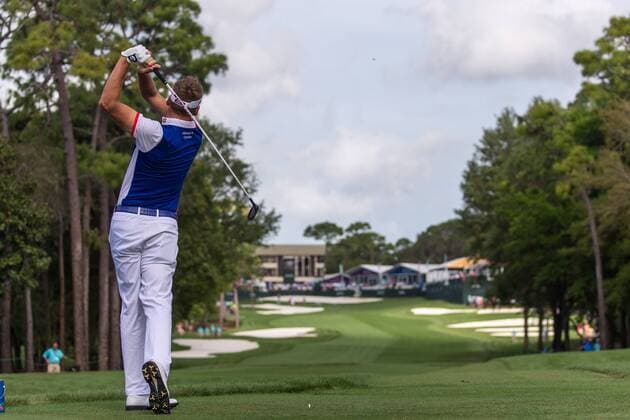 3 13 2015 - Palm Harbor FL, USA - Ian Poulter drives off the 18th tee at the Innisbrook Resort (Copperhead) in Palm Harbor FL. DelMecum Cal Media PGA Golf Herren Golf 2015: Valspar Championship Round 2 MARCH 13 - ZUMAc04_