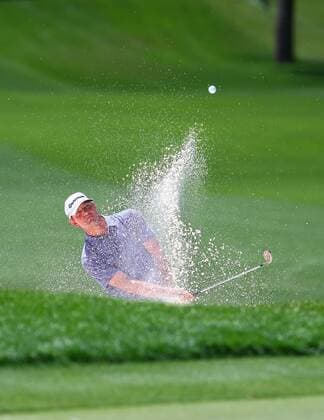 March 14 2015: Lucas Glover comes out of the sand in the third round of the Valspar Championship at the Westin Innisbrook Copperhead Course in Palm Harbor, Florida. GOLF: MAR 14 PGA Golf Herren - Valspar Championship - Third Round Icon28815031440 EDITORIAL USE ONLY