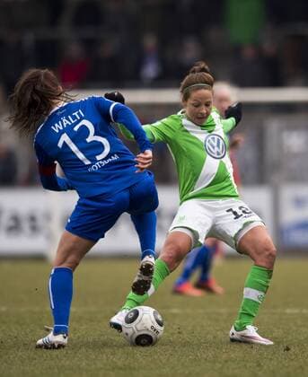 Lia WAELTI (POT) - Vanessa BERNAUER (re VfL) Fussball Frauen 1.Bundesliga - Saison 2014 2015, 17.Spieltag: 1.FFC Turbine Potsdam - VfL Wolfsburg in Potsdam, Deutschland am 15.03.2015,