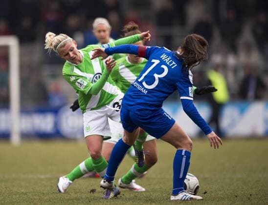 Lia WAELTI (POT) - Julia SIMIC (li VfL) Fussball Frauen 1.Bundesliga - Saison 2014 2015, 17.Spieltag: 1.FFC Turbine Potsdam - VfL Wolfsburg in Potsdam, Deutschland am 15.03.2015,