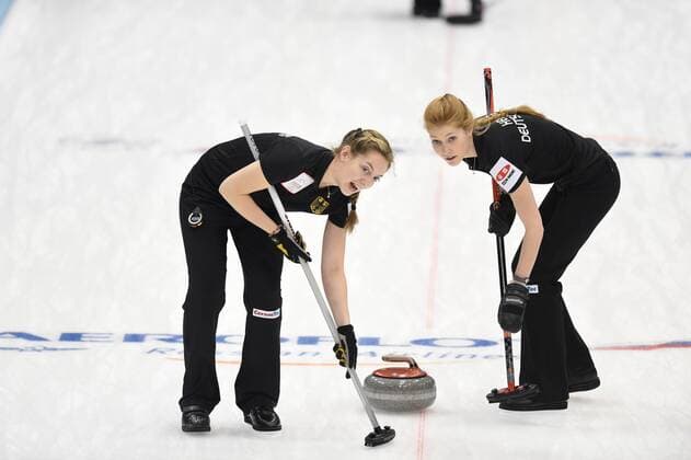 (L-R) Pia-Lisa Schoell, Stella Heiss (GER), MARCH 14, 2015 - Curling : World Women s Curling Championship 2015 Round Robin match between Germany and Sweden at Tsukisamu Gymnasium in Sapporo, Hokkaido, Japan. Noxthirdxpartyxsales  (pueb015398)