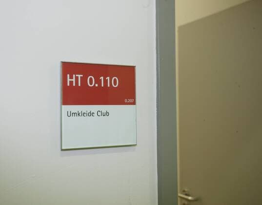Frankenstadion - Heimspielstätte des 1. FC Nürnberg - Umkleide Club