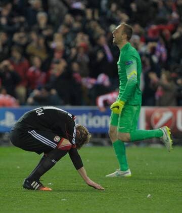 Bayer 04 Leverkusen Forward, Stefan Kiessling, number 11 . Atletico de Madrid Goalkeeper, Jan Oblak, number 13. Round 1 8 of the CHAMPIONS league, soccer match between Atletico de Madrid - Bayer 04 Leverkusen at the Vicente Calderon estadium, Madrid - Spain by March 17, 2015. 