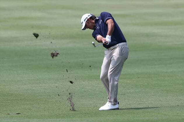 March 20, 2015 - Orlando, Florida, United States - Brooks Koepka hits a fairway shot on the 3rd hole during the second round of the Arnold Palmer Invitational presented by MasterCard at Bay Hill Club & Lodge. PGA Golf Herren 2015 - Arnold Palmer Invitational Presented by MasterCard - Second Round - ZUMAw109