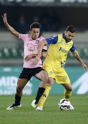 Serie A AC Chievo Verona vs Palermo US foto DanielexBuffa Image Pictured: Paulo Dybala-Ivan Radovanovic 