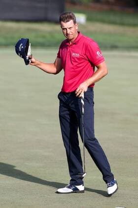 March 21, 2015 - Orlando, Florida, United States - Henrik Stenson tips his cap to the crowd after putting the 18th green during the third round of the Arnold Palmer Invitational presented by MasterCard at Bay Hill Club & Lodge. PGA Golf Herren 2015 - Arnold Palmer Invitational Presented by MasterCard - Third Round - ZUMAw109