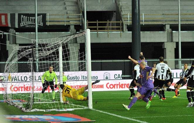 IPP20150322 Football - soccer: Serie A, Udinese Calcio - AC Florenz (ACF Fiorentina) , Mario Gomez xHOCHxZWEIx xItalyxPhotoxPressx 