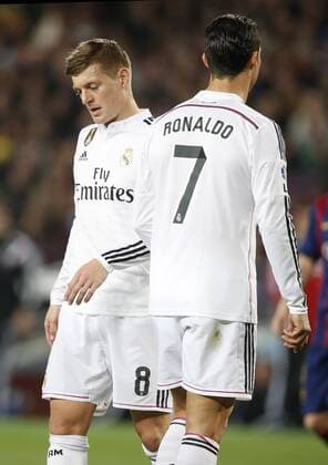 Bilder des Tages - SPORT RONALDO Christiano mit KROOS Toni Team Real Madrid Spanische Fussball Liga BBVA Classico FC Barcelona Barca Real Madrid 2 : 1 im Camp Nou am 22. Maerz 2015 in Barcelona 