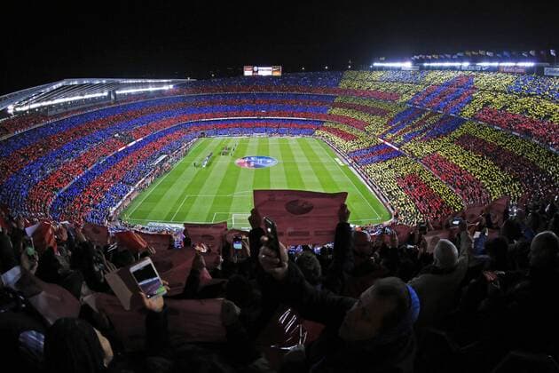 Fußball, Stadiongeschichte FC Barcelona Barcelona fans (Barca) at Camp Nou stadium in Barcelona NoxThirdxPartyxSales  (oqma015966)