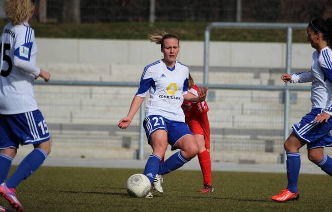 22.03.2015 xcex Deutschland, Frankfurt, Fussball, 2. Bundesliga 1. FFC Frankfurt II gegen 1. FFC Niederkirchen Abwehrspielerin Larissa Gördel (FFC Frankfurt)