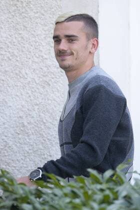 Antoine Griezmann FOOTBALL : French Players arriving at Clairefontaine - 23 03 2015 JBAutissier Panoramic 
