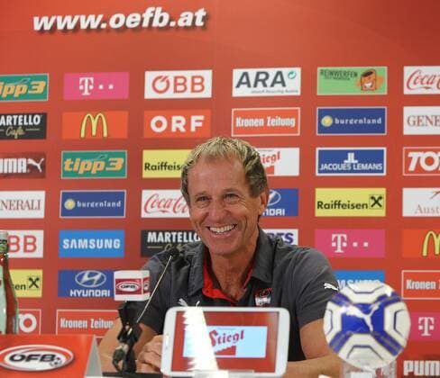 SOCCER - UEFA EURO EM Europameisterschaft Fussball 2016 quali, LIE vs AUT VIENNA,AUSTRIA,23.MAR.15 - SOCCER - UEFA European Championship EM Europameisterschaft 2016, European Qualifiers, OEFB international match Länderspiel Liechtenstein vs Austria, press conference PK Pressekonferenz team AUT. Image shows goalkeeper coach Klaus Lindenberger (AUT).
