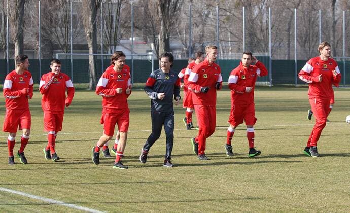 SOCCER - UEFA EURO EM Europameisterschaft Fussball 2016 quali, LIE vs AUT VIENNA,AUSTRIA,23.MAR.15 - SOCCER - UEFA European Championship EM Europameisterschaft 2016, European Qualifiers, OEFB international match Länderspiel Liechtenstein vs Austria, training team AUT. Image shows Marco Djuricin, Zlatko Junuzovic, Martin Harnik, sports scientists Gerhard Zallinger, Marc Janko, Markus Suttner and Sebastian Proedl (AUT).