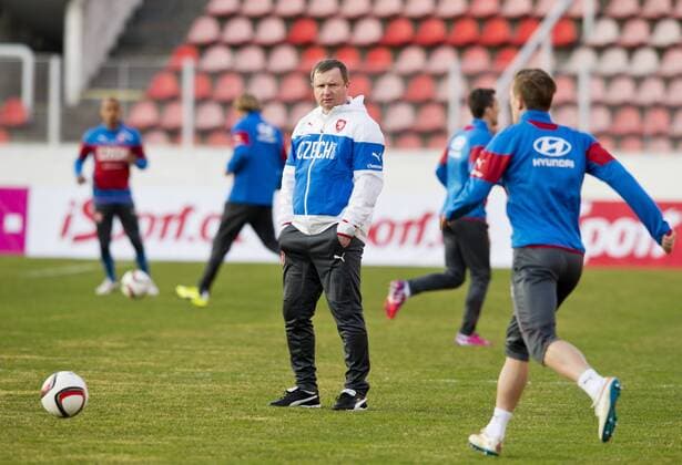 Pavel Vrba, coach of Czech national soccer team, pictured during the training prior to the qualification match against Latvia for the European Championships in Prague, Czech Republic, March 23, 2015. (CTKxPhoto VitxSimanek) CTKPhotoP201503230698601  VIS 006