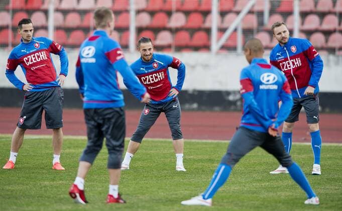 From left: Mario Holek, Lukas Vacha and Michal Kadlec of Czech national soccer team practice during the training prior to the qualification match against Latvia for the European Championships in Prague, Czech Republic, March 23, 2015. (CTKxPhoto VitxSimanek) CTKPhotoP201503230704401  VIS 008