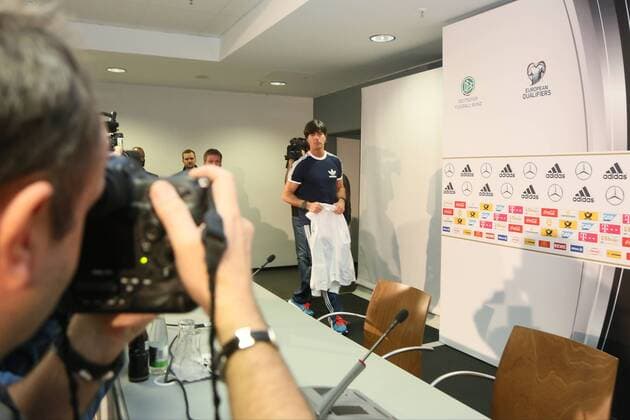 Bundestrainer Joachim Loew - Pressekonferenz der Deutschen Nationalmannschaft in Frankfurt