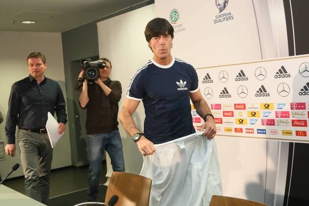 Bundestrainer Joachim Loew - Pressekonferenz der Deutschen Nationalmannschaft in Frankfurt