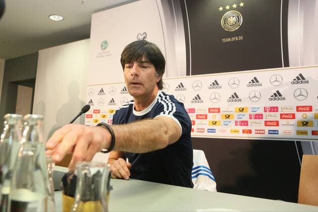 Bundestrainer Joachim Loew - Pressekonferenz der Deutschen Nationalmannschaft in Frankfurt