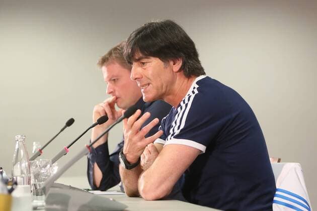 Bundestrainer Joachim Loew - Pressekonferenz der Deutschen Nationalmannschaft in Frankfurt