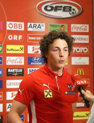 SOCCER - UEFA EURO EM Europameisterschaft Fussball 2016 quali, LIE vs AUT VIENNA,AUSTRIA,24.MAR.15 - SOCCER - UEFA European Championship EM Europameisterschaft 2016, European Qualifiers, OEFB international match Länderspiel Liechtenstein vs Austria, preview, press conference PK Pressekonferenz team AUT. Image shows Julian Baumgartlinger (AUT).