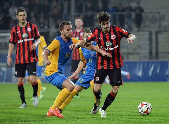 24.03.2015, xjhx, Fussball 1.Bundesliga, Eintracht Frankfurt - Kosovo, v.l. Faton Toski (Kosovo), Lucas Piazon (Eintracht Frankfurt)