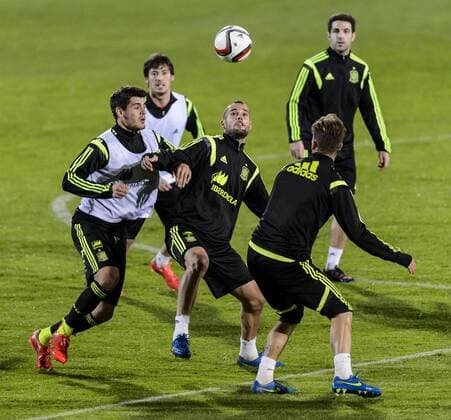 Spanish national team Nationalteam training session. In this picture, Alvaro Morata, David Silva and Mario Suarez. xDIEGOxGxSOUTOx 