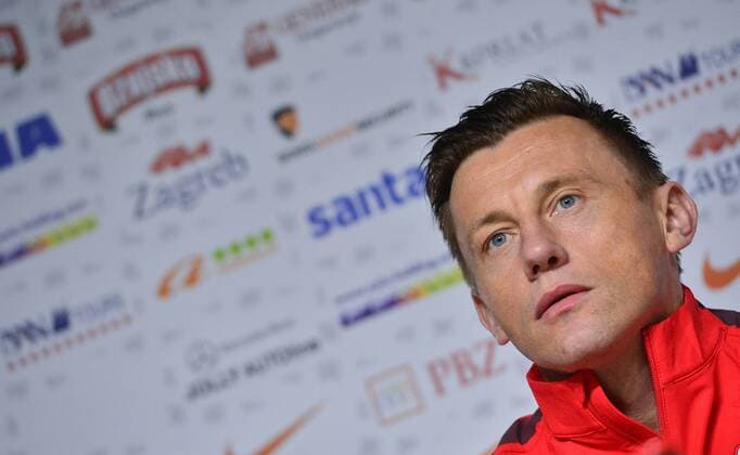 Ivica Olic received a jersey with the number 100 for one hundred performances in the Croatian national team Nationalteam 25.03.2015., Croatia, Zagreb - Ivica Olic and Davor Suker held a press conference PK Pressekonferenz before football match with Norway. Ivica Olic received a jersey with the number 100 for one hundred performances in the Croatian national team.  MarkoxPrpic PIXSELL