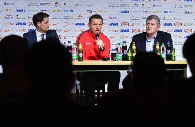 Ivica Olic received a jersey with the number 100 for one hundred performances in the Croatian national team Nationalteam 25.03.2015., Croatia, Zagreb - Ivica Olic and Davor Suker held a press conference PK Pressekonferenz before football match with Norway. Ivica Olic received a jersey with the number 100 for one hundred performances in the Croatian national team.  MarkoxPrpic PIXSELL