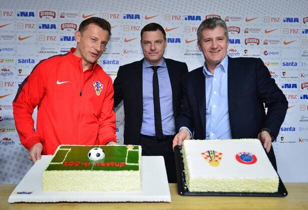 Ivica Olic received a jersey with the number 100 for one hundred performances in the Croatian national team Nationalteam 25.03.2015., Croatia, Zagreb - Ivica Olic and Davor Suker held a press conference PK Pressekonferenz before football match with Norway. Ivica Olic received a jersey with the number 100 for one hundred performances in the Croatian national team.  MarkoxPrpic PIXSELL