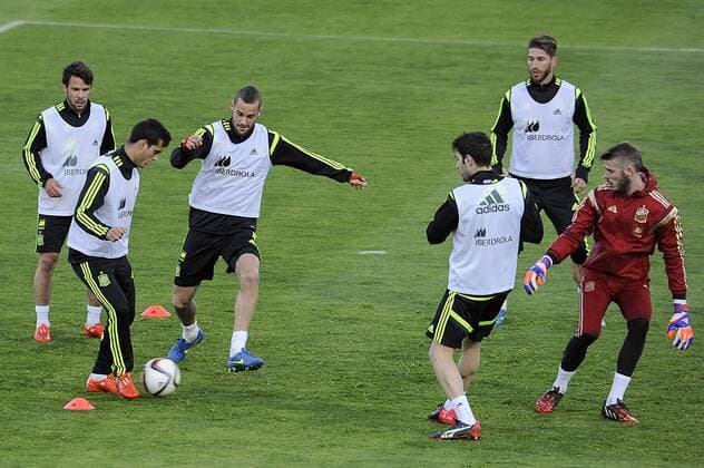 Spanish national team Nationalteam s training at Ciudad del Futbol stadium in Las Rozas, Madrid, Spain. In the pic: Bernat Velasco, Miguel Jimenmez, Mario Suarez, Morata, Sergio Ramos and De Gea. March 25, 2015.  (20150325022)