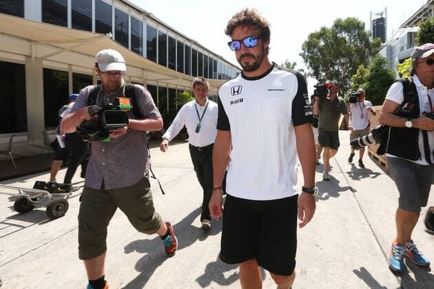 Motorsports: FIA Formula One World Championship WM Weltmeisterschaft 2015, Grand Prix of Malaysia, 14 Fernando Alonso (ESP, McLaren Honda), xHOCHxZWEIx