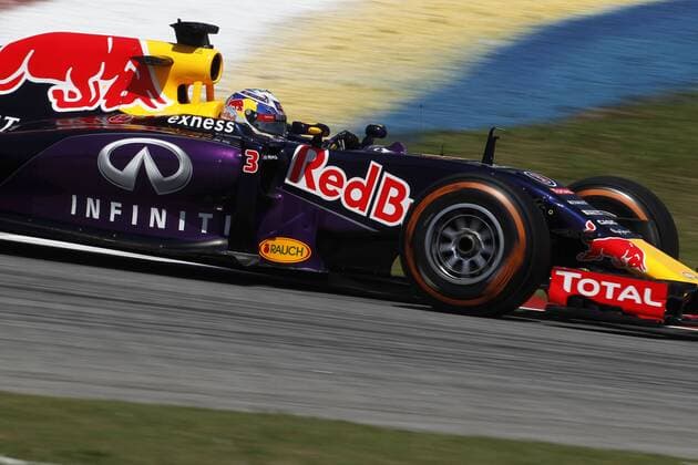 Motorsports: FIA Formula One World Championship WM Weltmeisterschaft 2015, Grand Prix of Malaysia, 3 Daniel Ricciardo (AUS, Infiniti Red Bull Racing), xHOCHxZWEIx