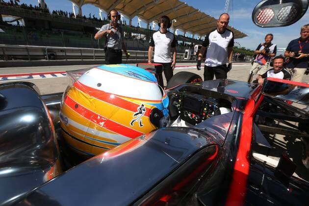 Motorsports: FIA Formula One World Championship WM Weltmeisterschaft 2015, Grand Prix of Malaysia, 14 Fernando Alonso (ESP, McLaren Honda), xHOCHxZWEIx