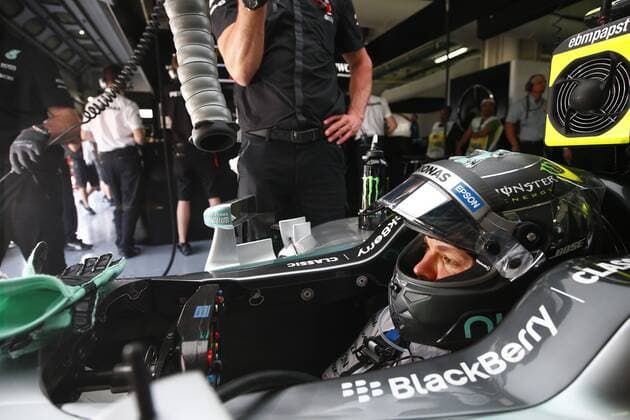 Motorsports: FIA Formula One World Championship WM Weltmeisterschaft 2015, Grand Prix of Malaysia, 6 Nico Rosberg (GER, Mercedes AMG Petronas Formula One Team), xHOCHxZWEIx
