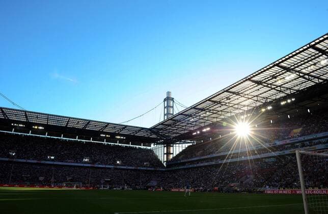 Samstag 18.10.2014, 1. Bundesliga, Saison 2014 2015, 8. Spieltag, 1. FC Koeln , Feature, RheinEnergieStadion, Himmel, Sonne, Sonnenstrahlen, Stadion DeFodi01045012128