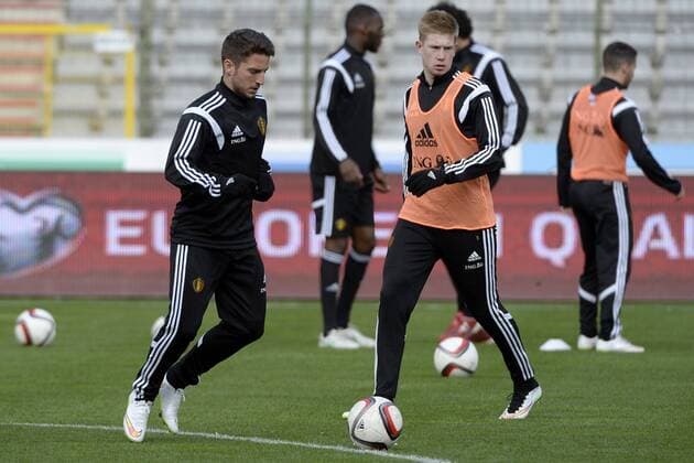 Dries Mertens of Belgium and Kevin De Bruyne of Belgium FOOTBALL : Entrainement Equipe Belgique - stade Roi Baudouin - 27 03 2015 PhotoNews Panoramic 