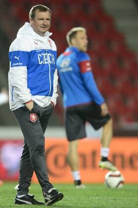 Pavel Vrba, coach of Czech national soccer team, pictured during the training prior to the qualification match Czech Republic vs Latvia for the European Championships in Prague, Czech Republic, March 27, 2015. (CTKxPhoto MichalxKamaryt) CTKPhotoP201503270867201  kmt 2
