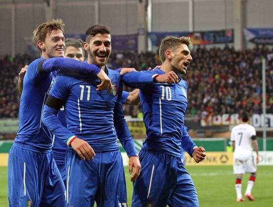 v.li.: Nr 11 Marcello Trotta (Italien) mit Torjubel, celebrate the goal, goal celebration, Jubel über das Tor 0:1 Fussball, Testspiel, U 21-Männer, Deutschland - Italien, xmrx