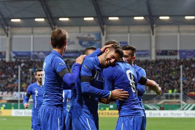 v.li.: Nr 11 Marcello Trotta (Italien) mit Torjubel, celebrate the goal, goal celebration, Jubel über das Tor 0:1 Fussball, Testspiel, U 21-Männer, Deutschland - Italien, xmrx