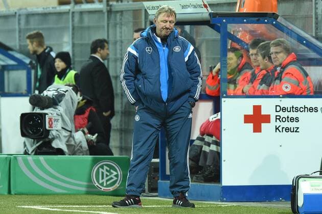 Fußball U21 U 21 Länderspiel Deutschland - Italien am 27.03.2015 in der Benteler-Arena in Paderborn Horst Hrubesch ( Trainer Deutschland )